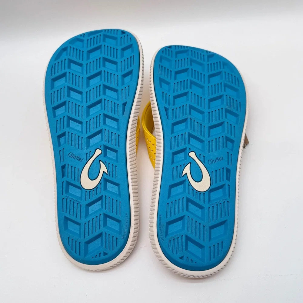 OluKai Ulele Sandals Mens 10 Yellow Hibiscus Flip Flop Thong